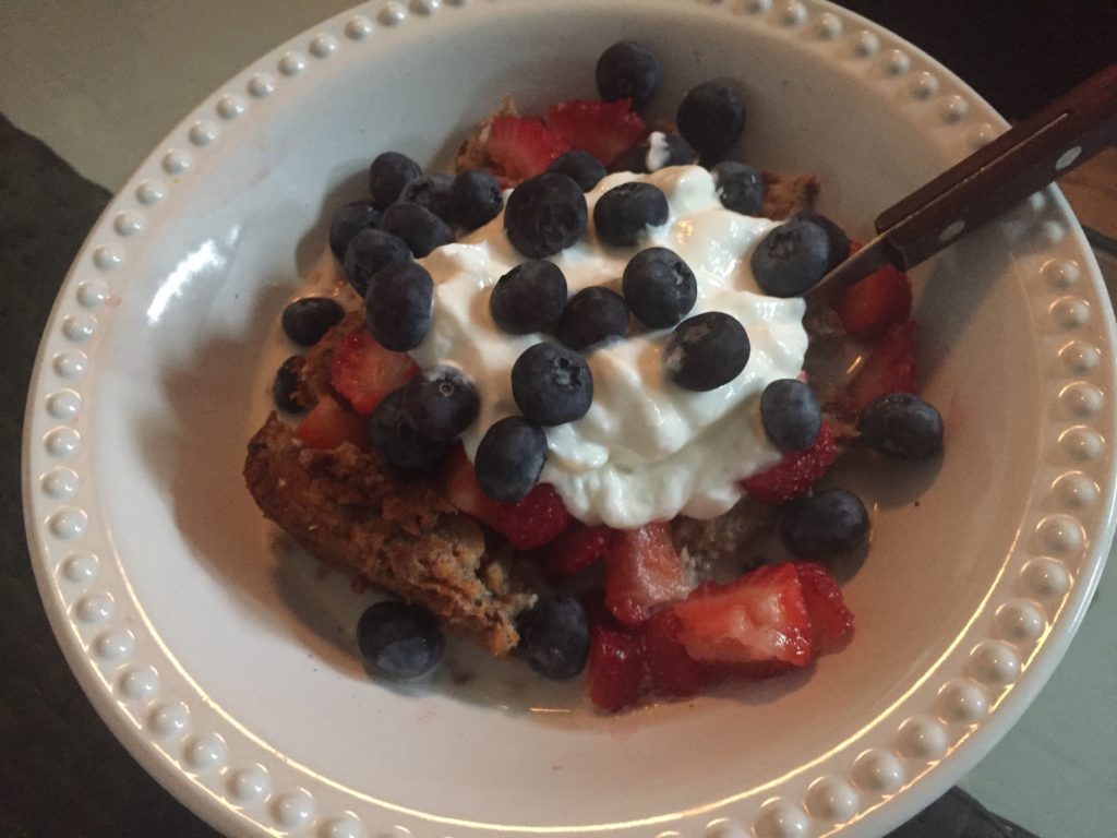 Baked Oatmeal with Fresh Berries and Yogurt